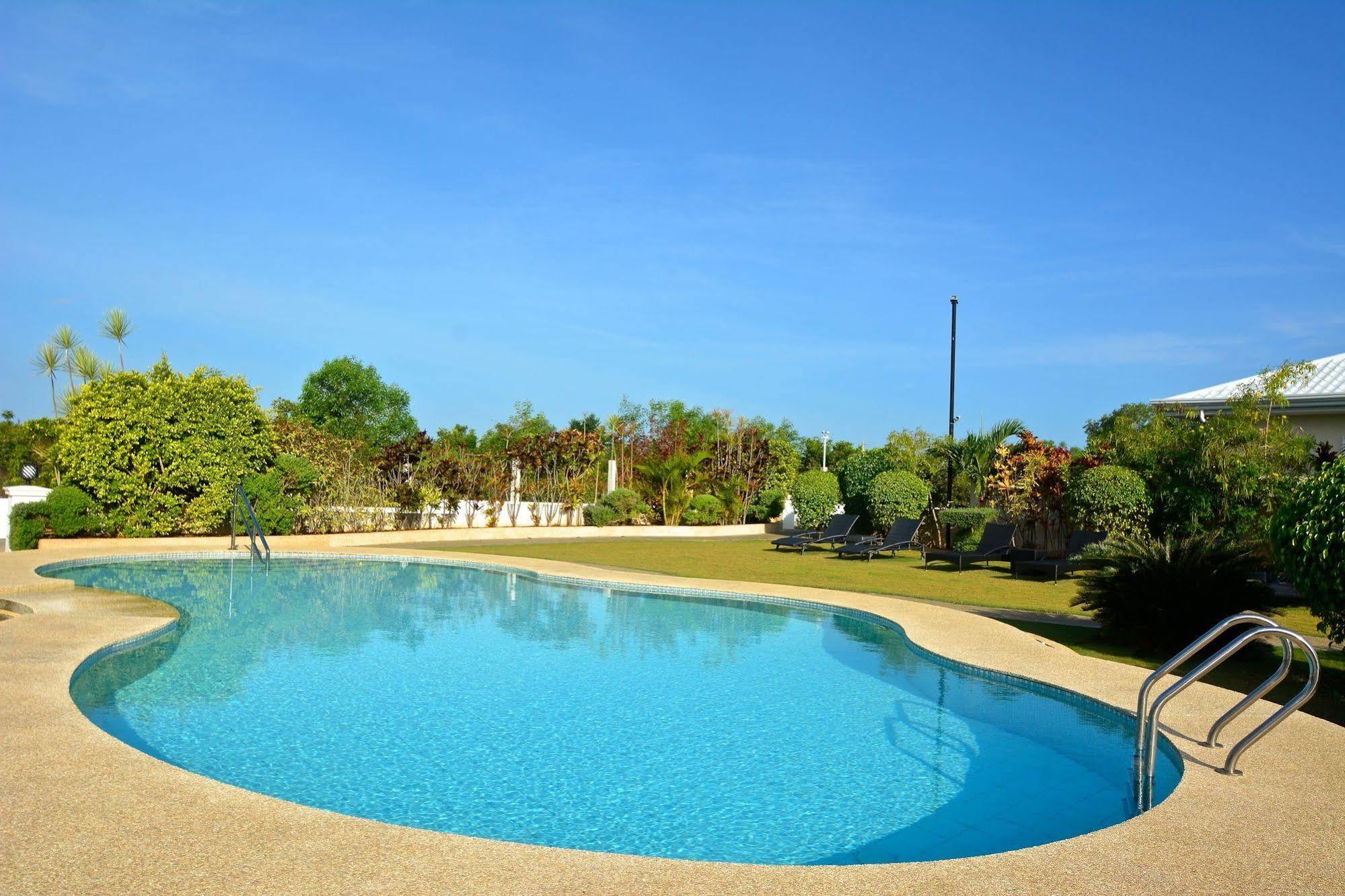 Olivia Resort Serviced Apartments And Bungalows Panglao-stad Buitenkant foto